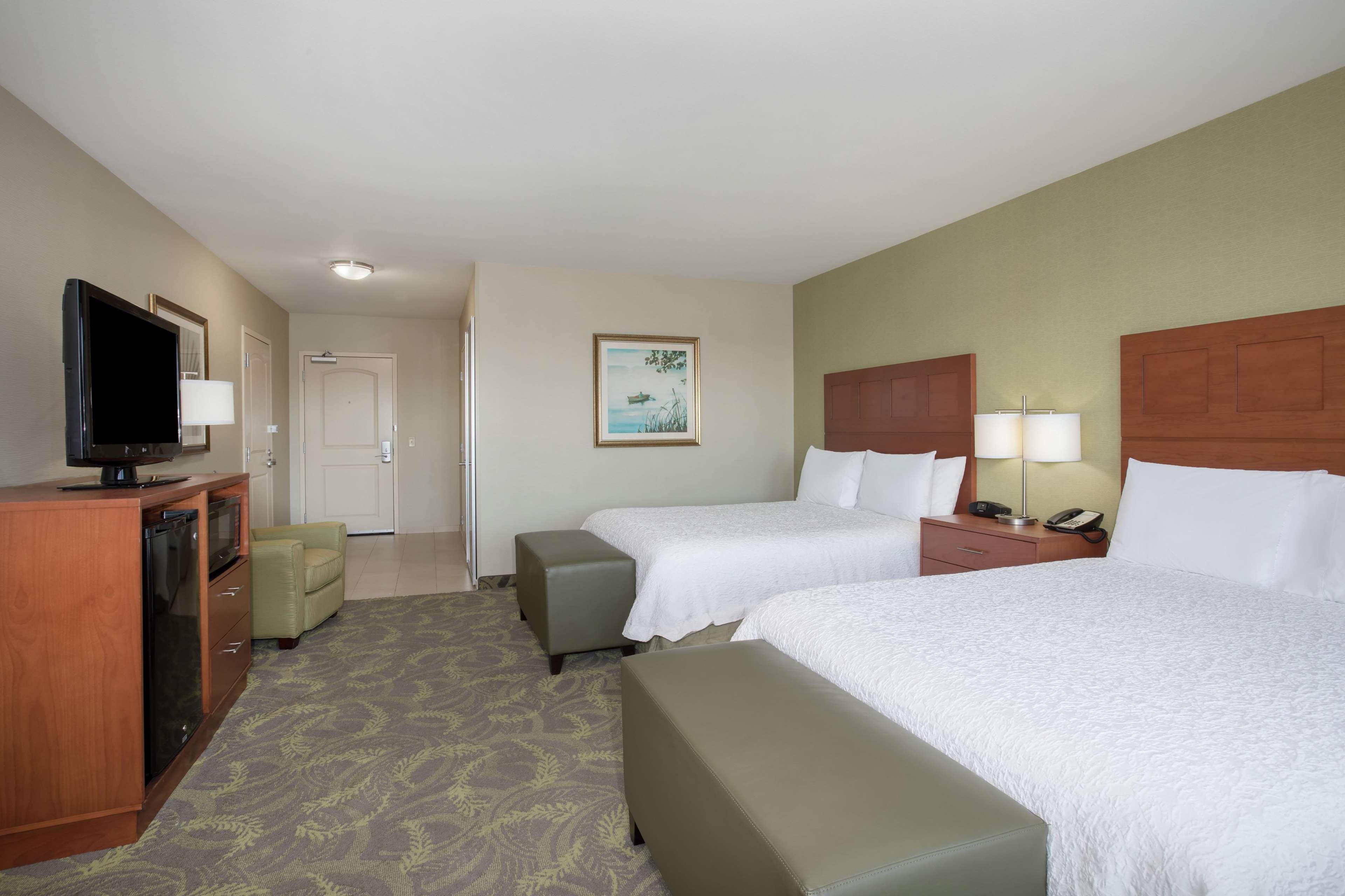Hampton Inn & Suites Astoria Dış mekan fotoğraf