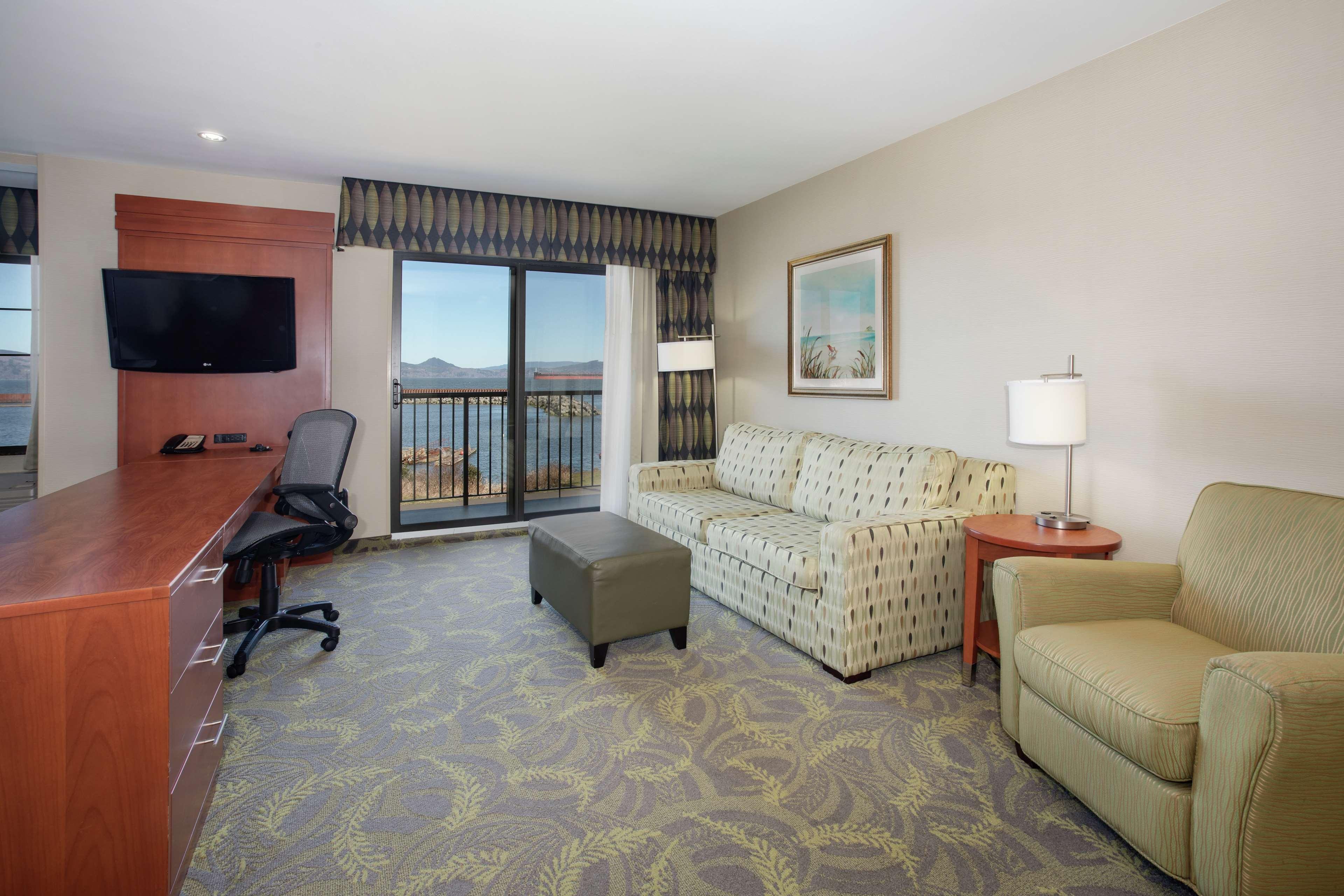 Hampton Inn & Suites Astoria Dış mekan fotoğraf