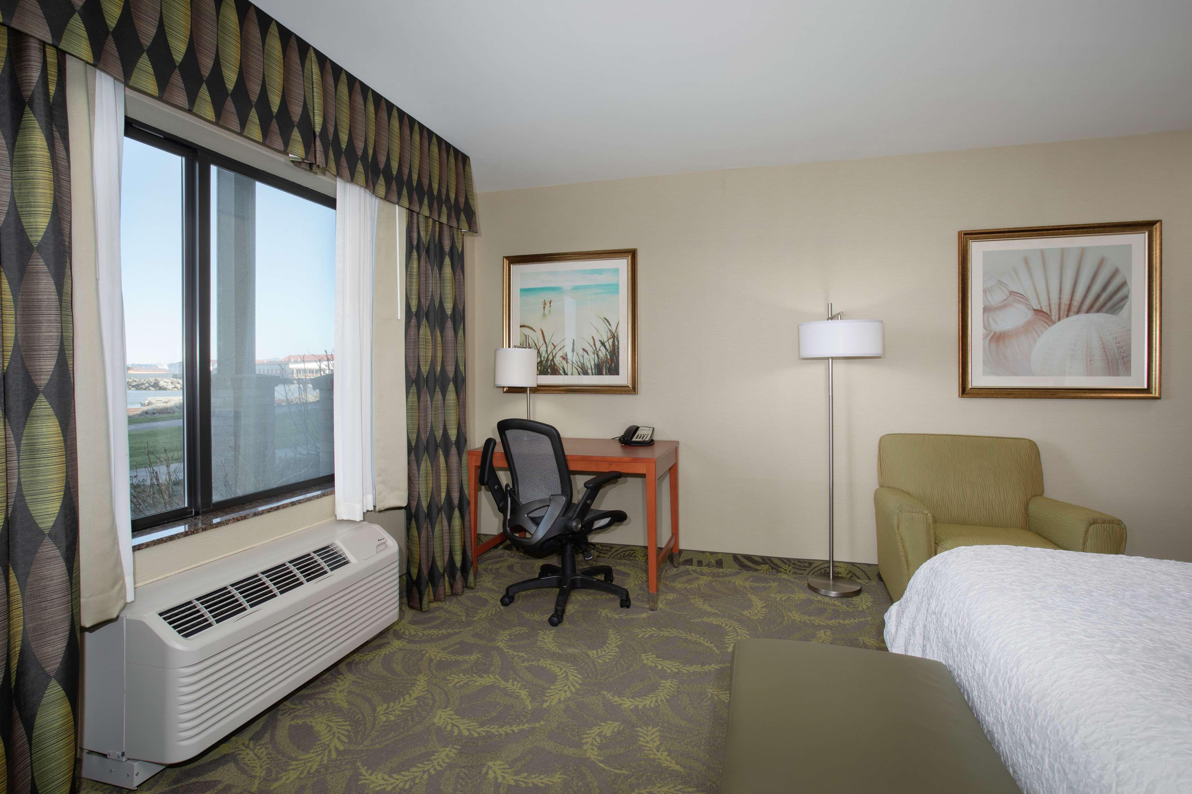Hampton Inn & Suites Astoria Dış mekan fotoğraf