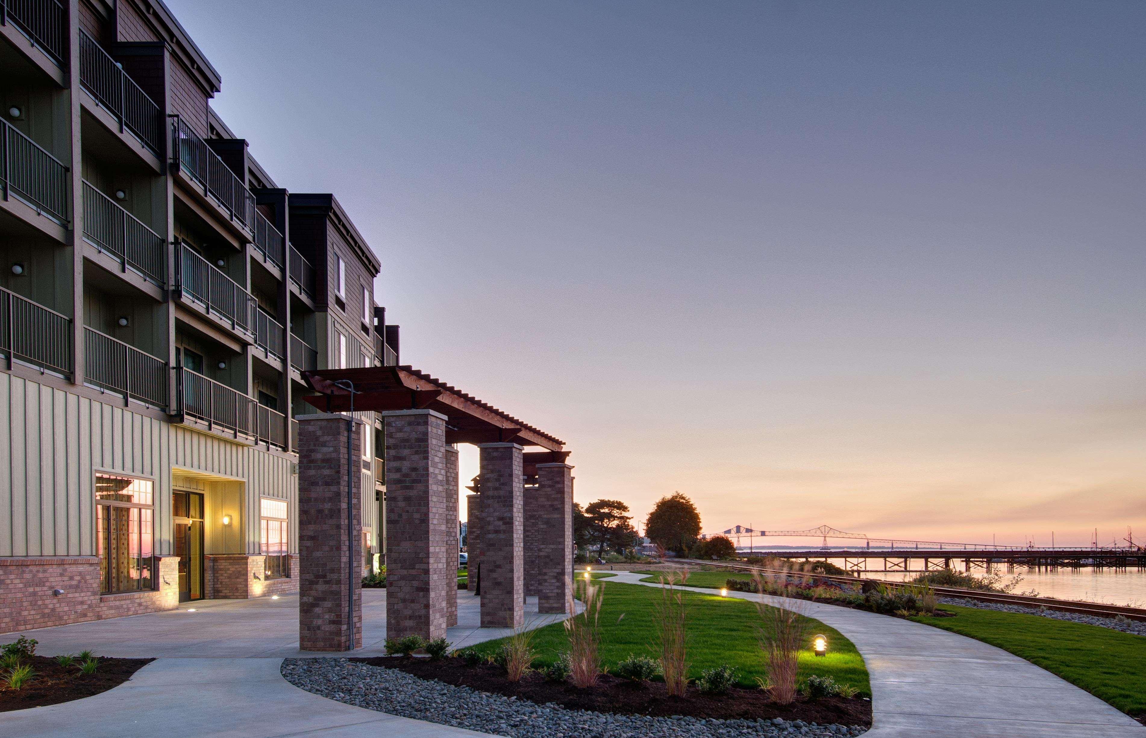 Hampton Inn & Suites Astoria Dış mekan fotoğraf