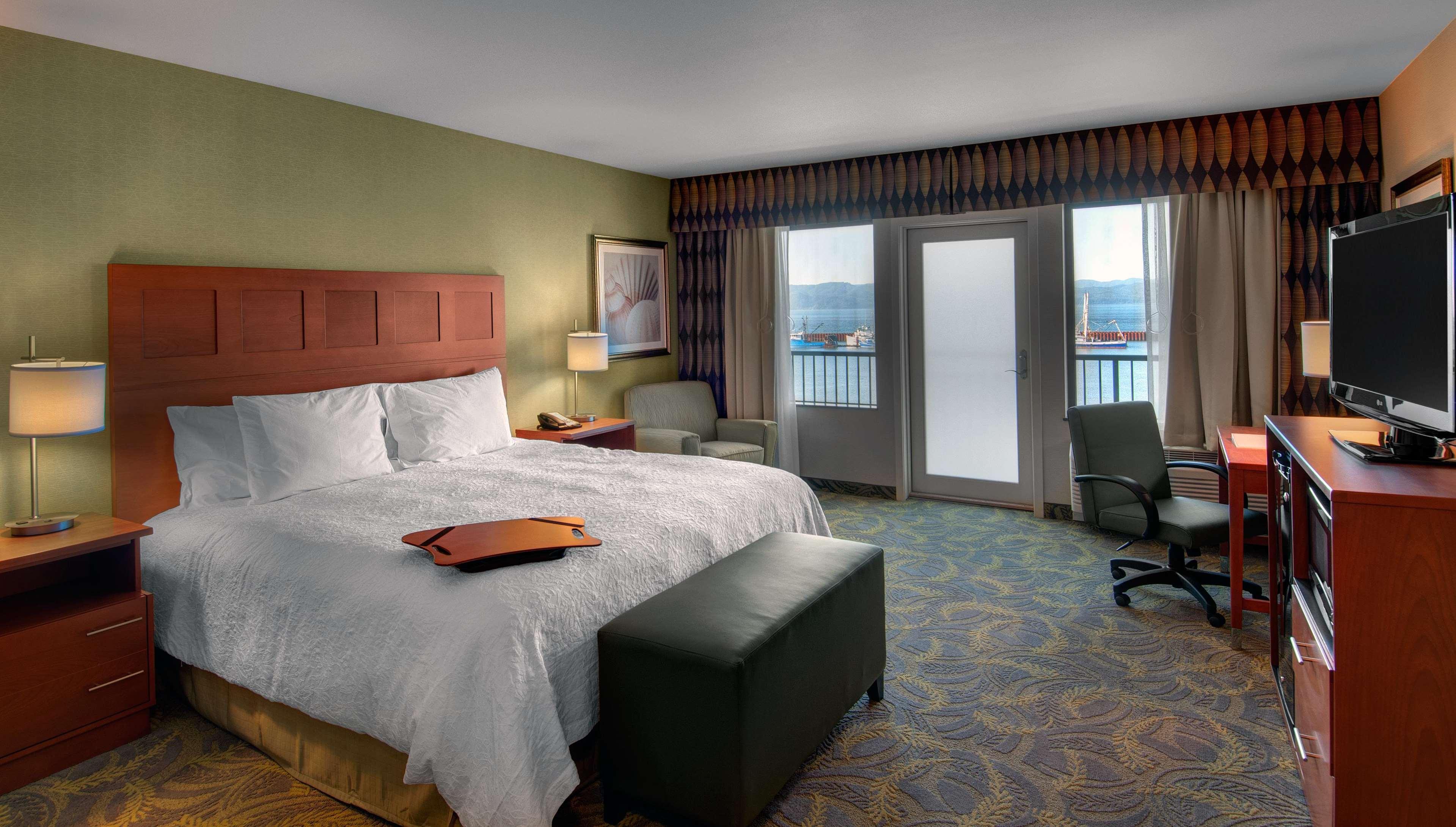 Hampton Inn & Suites Astoria Dış mekan fotoğraf