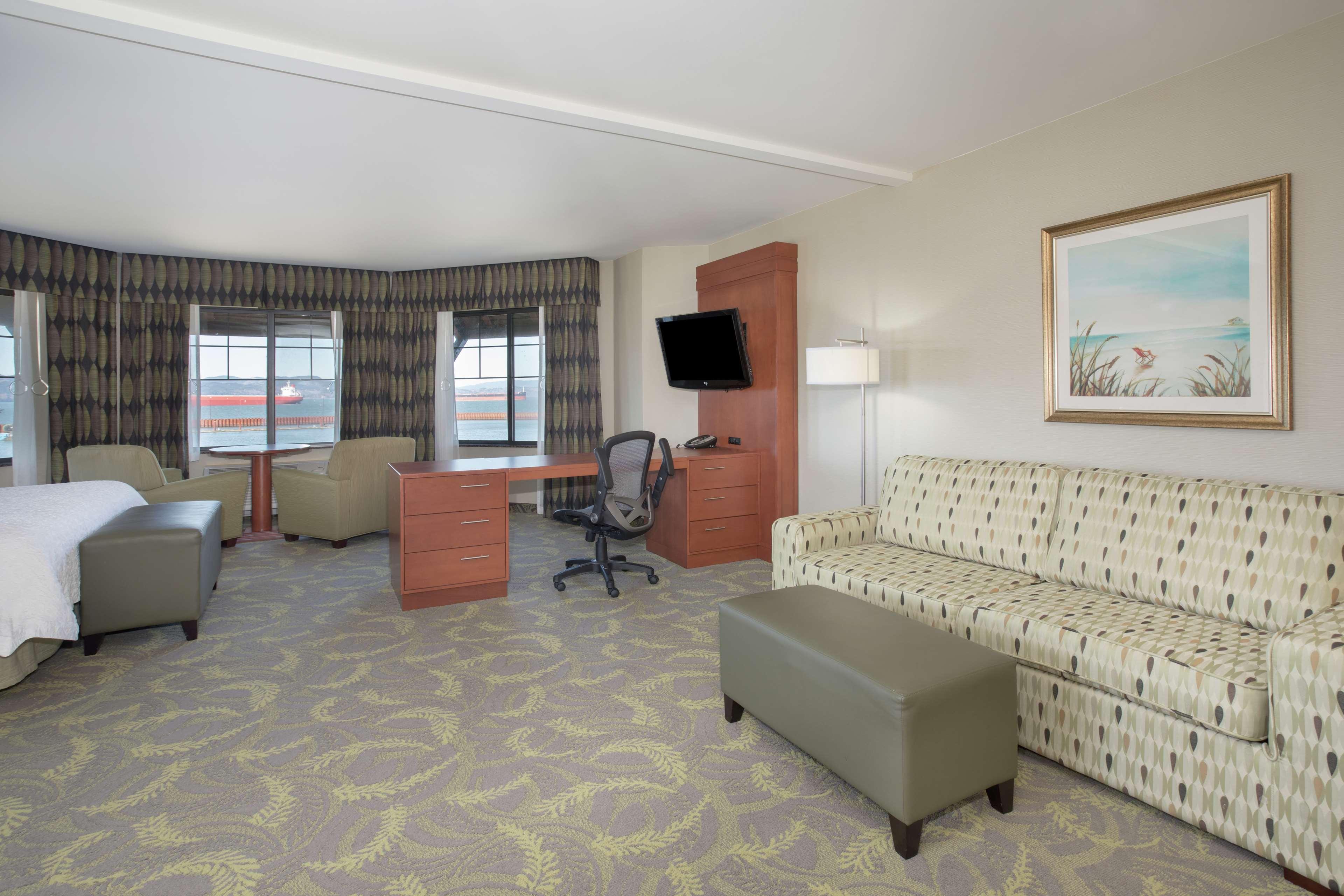 Hampton Inn & Suites Astoria Dış mekan fotoğraf