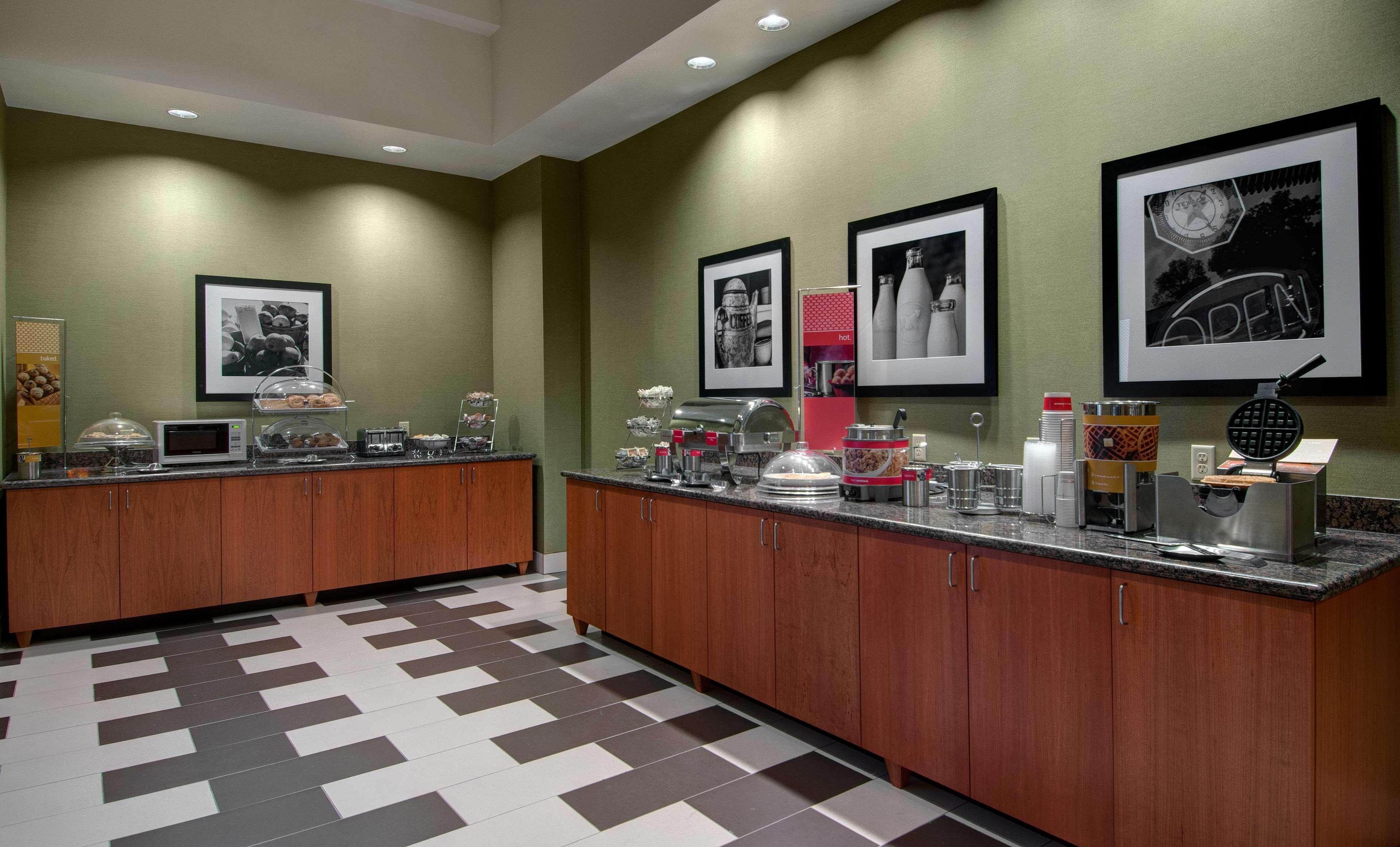 Hampton Inn & Suites Astoria Dış mekan fotoğraf